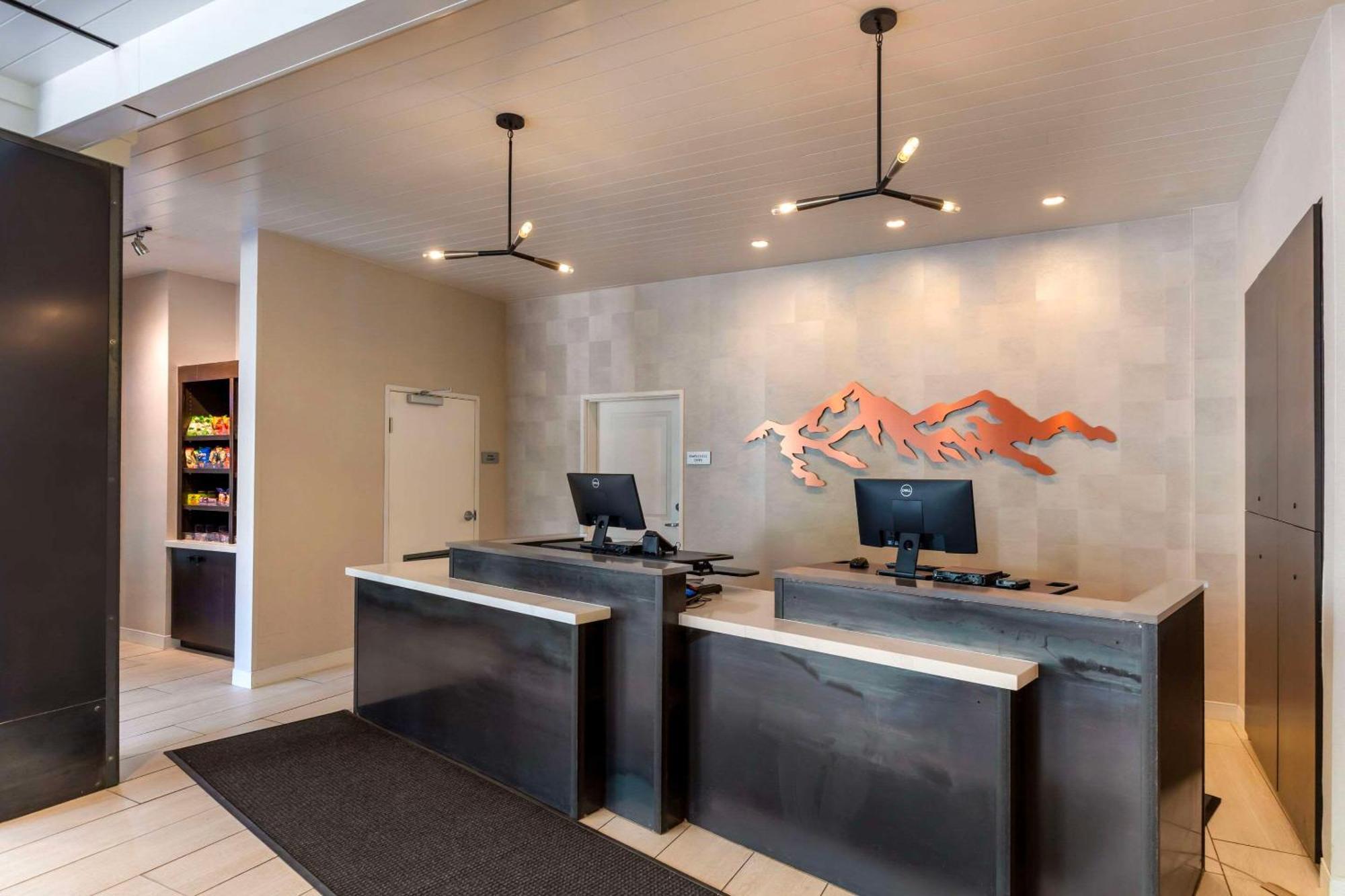 Cambria Hotel Copper Mountain Frisco Exterior photo
