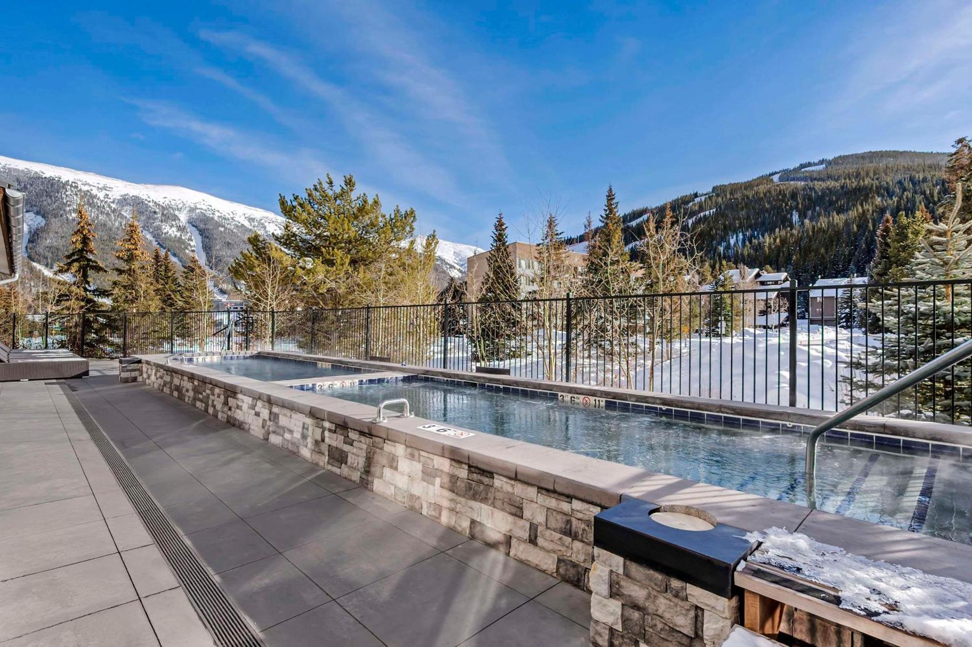 Cambria Hotel Copper Mountain Frisco Exterior photo